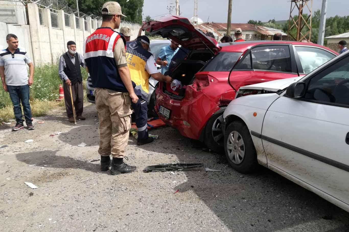 Elazığ'da kaza: 2'si ağır 5 yaralı